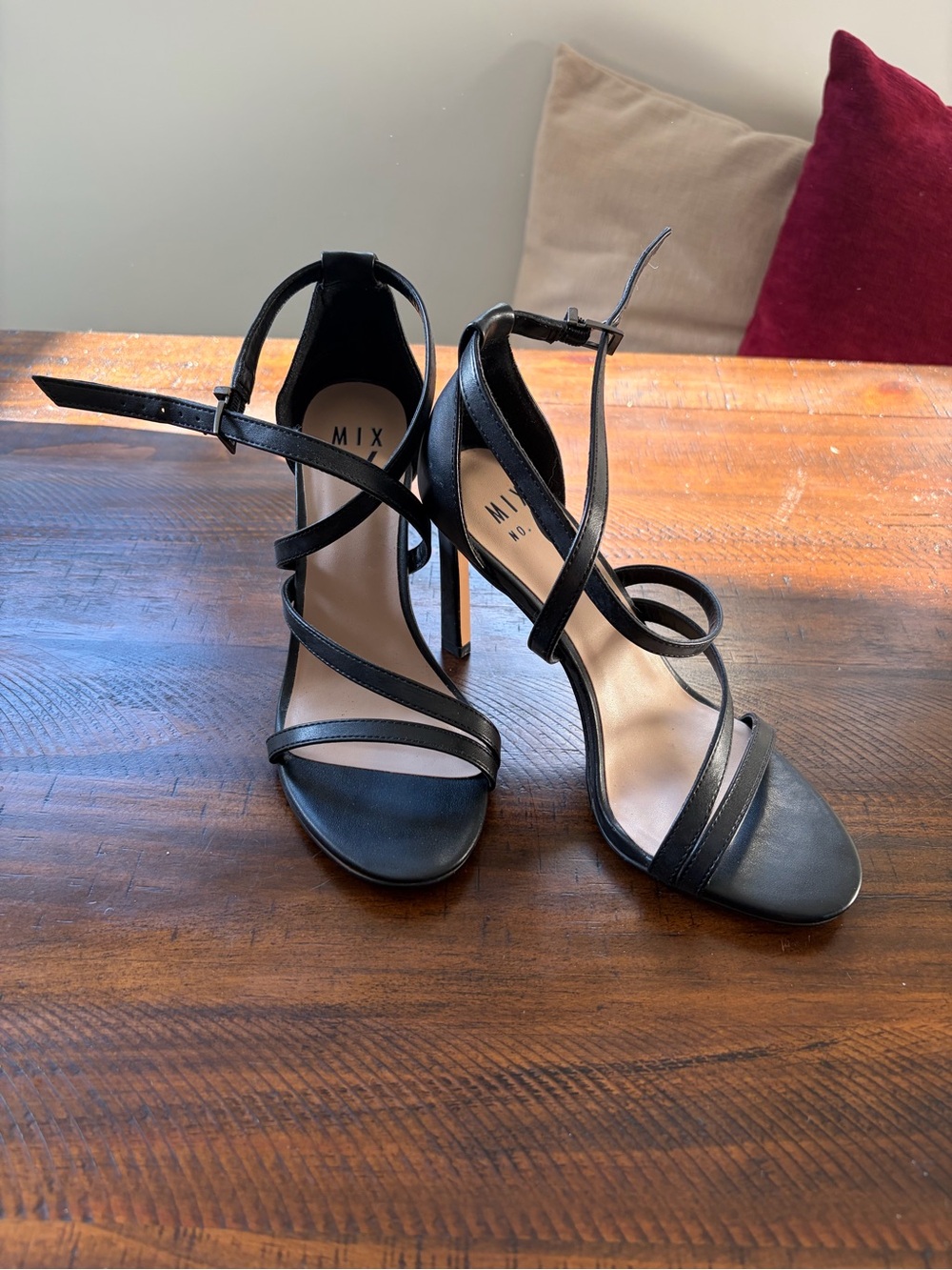 Mix No. 6 Black Mardelle Size 6.5 M